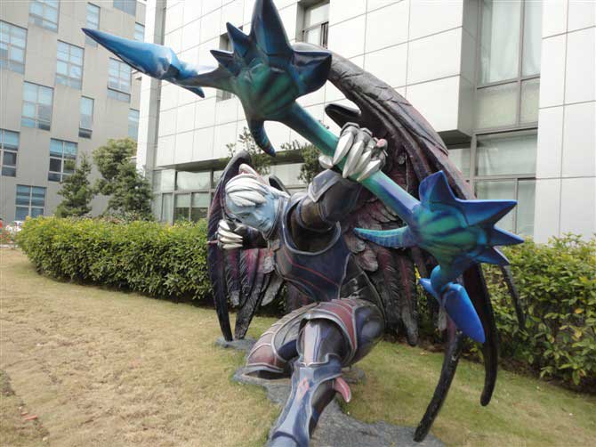 游戲人物玻璃鋼雕塑 游戲人物玻璃鋼雕塑