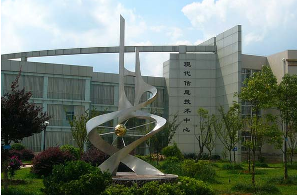 泡沫雕塑產(chǎn)品竟然可以變成不銹鋼雕塑？