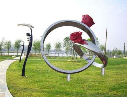 不銹鋼雕塑好嗎 不銹鋼雕塑好嗎