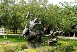 泰晤士河畔紀念群雕