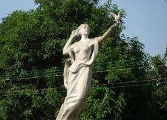 《司南魚(yú)》傳奇雕塑 《司南魚(yú)》傳奇雕塑