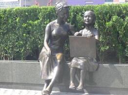 玻璃鋼雕塑的設計公司