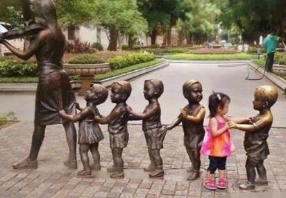 世界上&ldquo;惡搞&rdquo;街頭雕塑的人，太有才了，你不得不服！