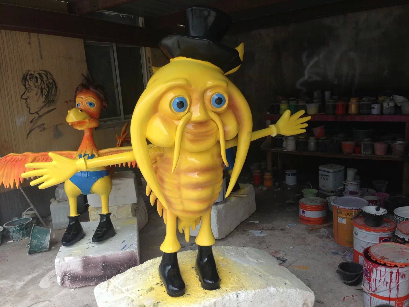 上海雕塑公司廠(chǎng)家-現代金屬雕塑