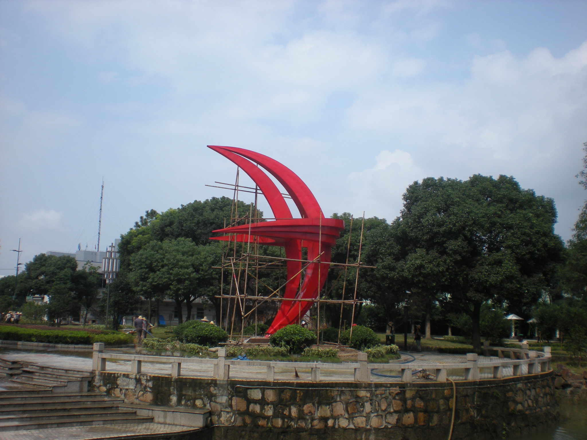 大型不銹鋼雕塑的保存