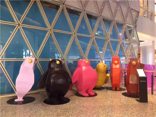 玻璃鋼雕塑制作需要運用哪幾種材料？