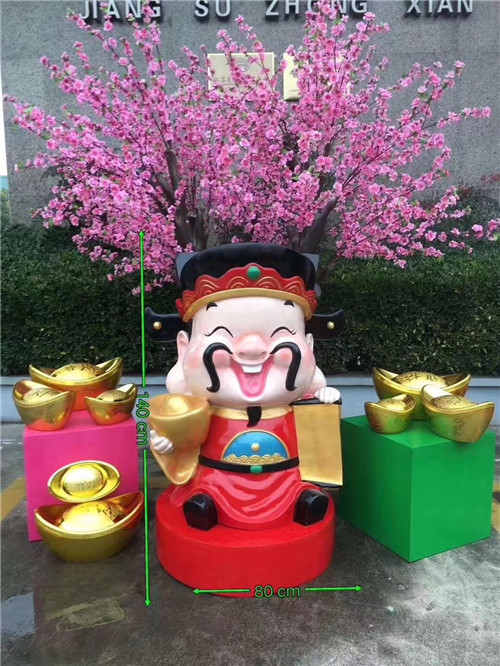 玻璃鋼雕塑前需進(jìn)行哪些清潔工作？