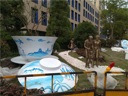 不銹鋼雕塑是如何養護的？