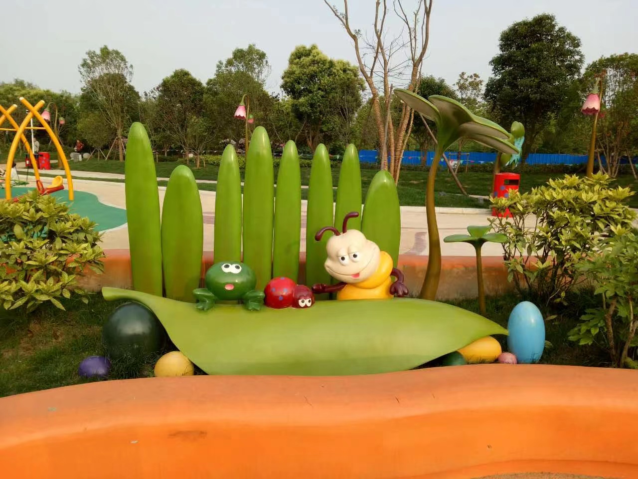 不銹鋼雕塑用在哪些場(chǎng)合？