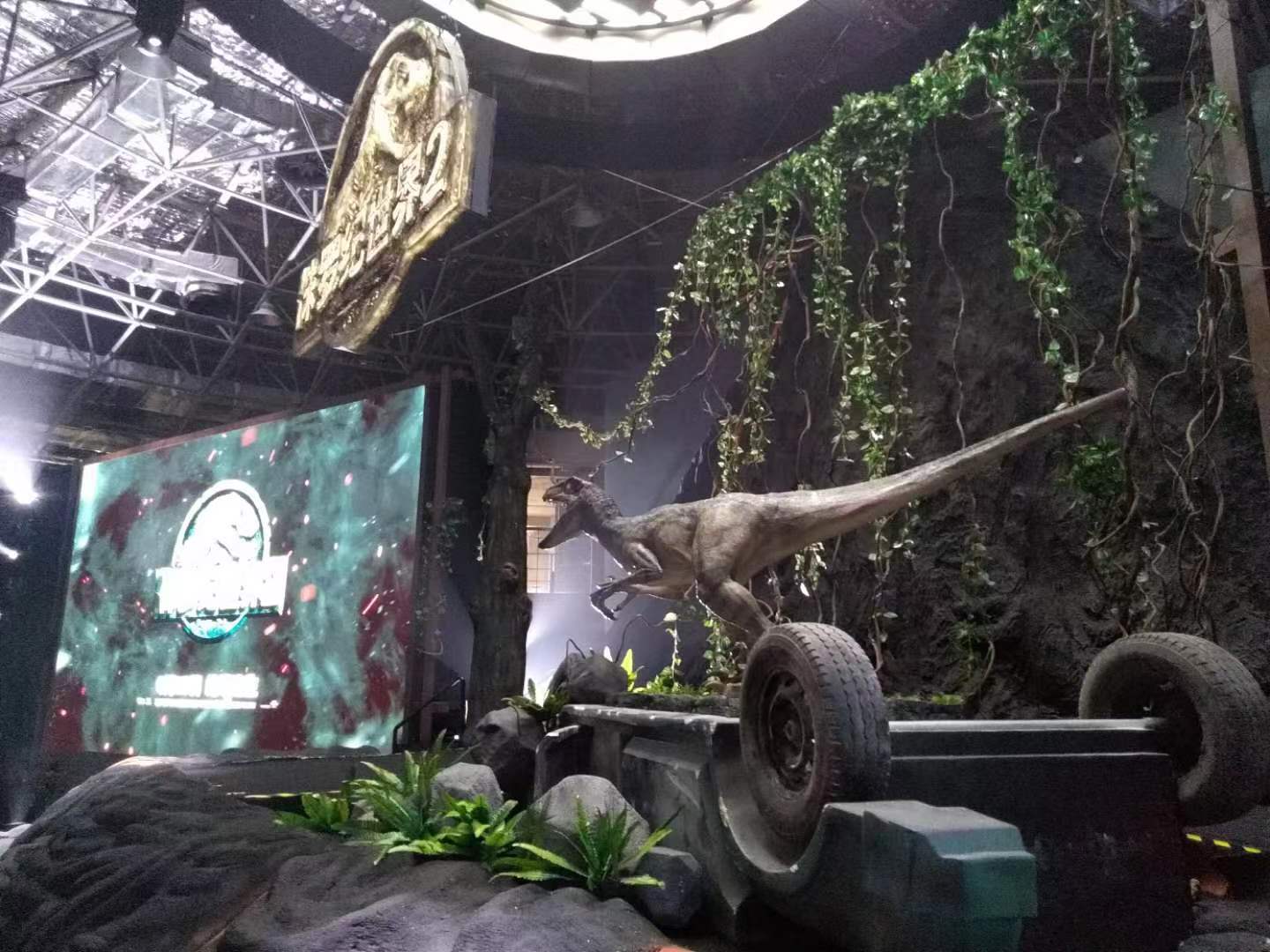 不銹鋼雕塑?chē)鴥群蛧庥心男┎灰粯? class="newimg"></a>
<div   id="w3u663zrb6c"   class="news_r">
<div   id="w3u663zrb6c"   class="bt"><a href="/news/industrynews/5077.htm" title="不銹鋼雕塑?chē)鴥群蛧庥心男┎灰粯?>不銹鋼雕塑?chē)鴥群蛧庥心男┎灰粯?/a></div>
          <div   id="w3u663zrb6c"   class="ms">國內這幾年發(fā)展還是蠻不錯的，于是就有一些朋友想要看一看外國人的發(fā)展和我們中國人的發(fā)展到底有哪些不同之處。單純的從雕塑行業(yè)來(lái)看的話(huà)，我們國內的雕塑行業(yè)的發(fā)展和國外的發(fā)展都有一些區別。比如不銹鋼(不銹耐酸... </div>
        </div>
        <div   id="w3u663zrb6c"   class="h_n_h10"></div>
        <div   id="w3u663zrb6c"   class="x">
          <div   id="w3u663zrb6c"   class="xx4"><a href="/news/industrynews/5077.htm" >VIEW DETAILS ></a></div>
          <div   id="w3u663zrb6c"   class="xx1">上海培藝雕塑</div>
          <div   id="w3u663zrb6c"   class="xx2">2022-4-15</div>
        </div>
      </li>
      
<li> <a href=