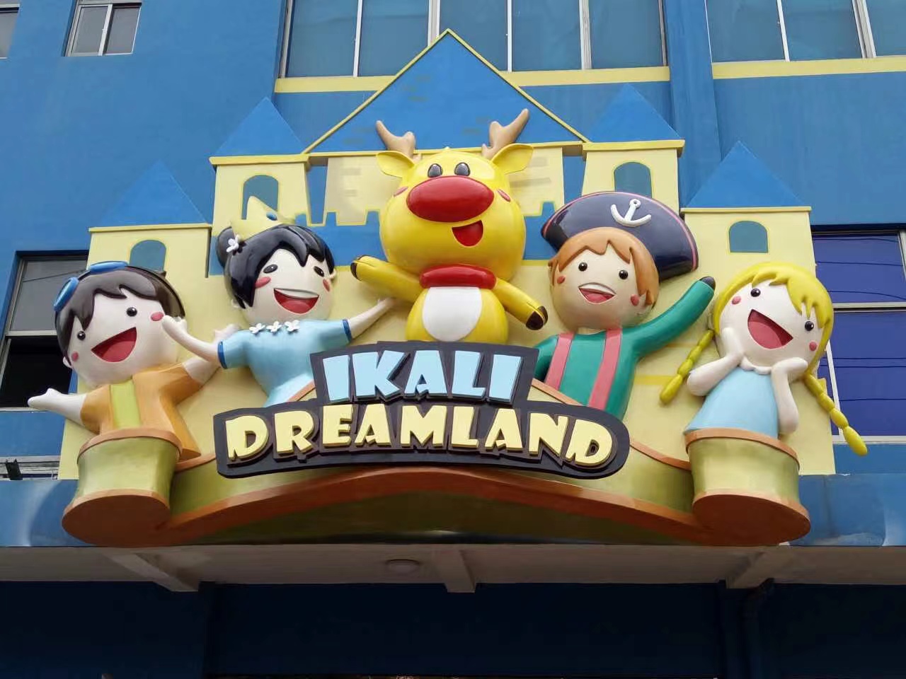 不銹鋼雕塑這樣清洗！