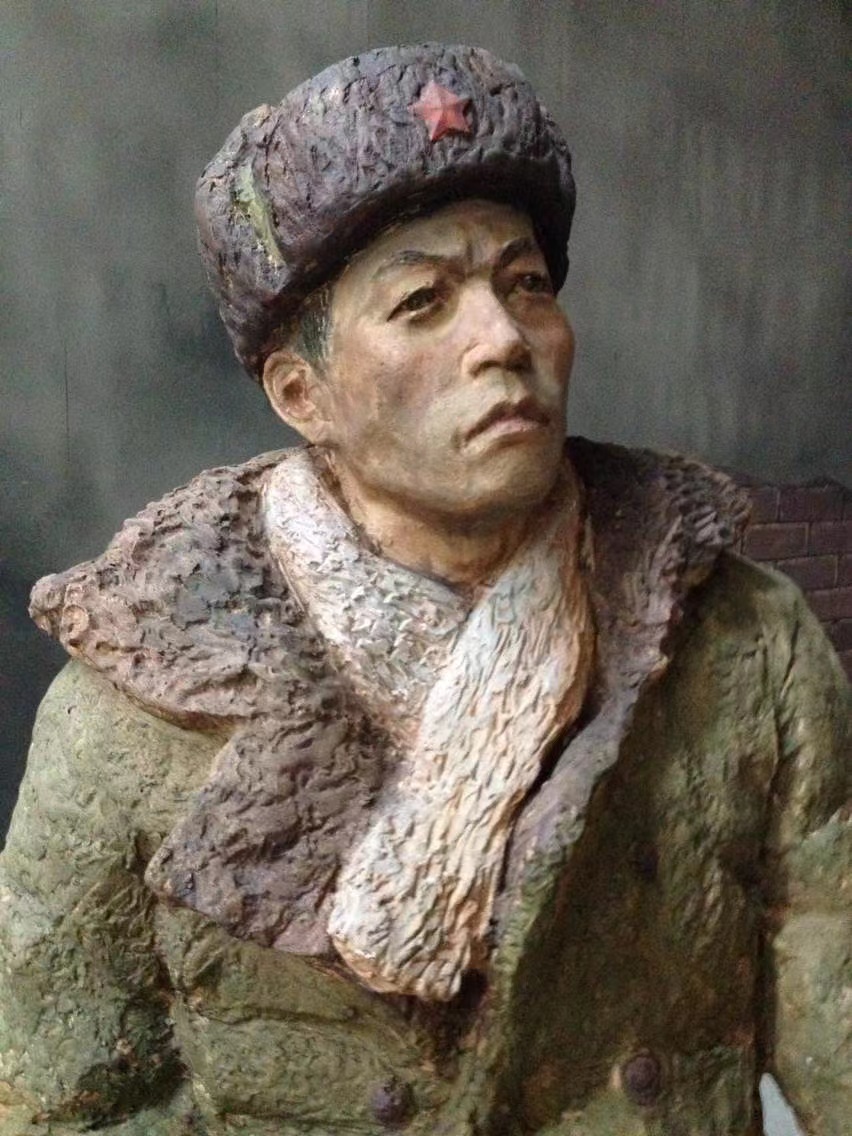 論景觀(guān)環(huán)境與不銹鋼雕塑