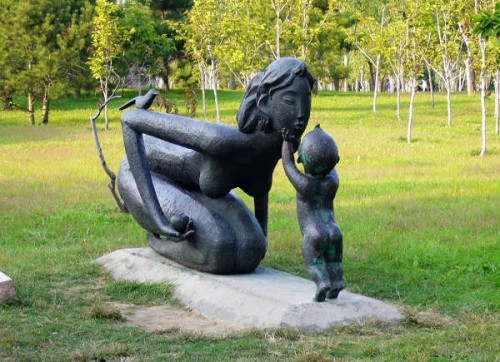 玻璃鋼雕塑的發(fā)展優(yōu)勢